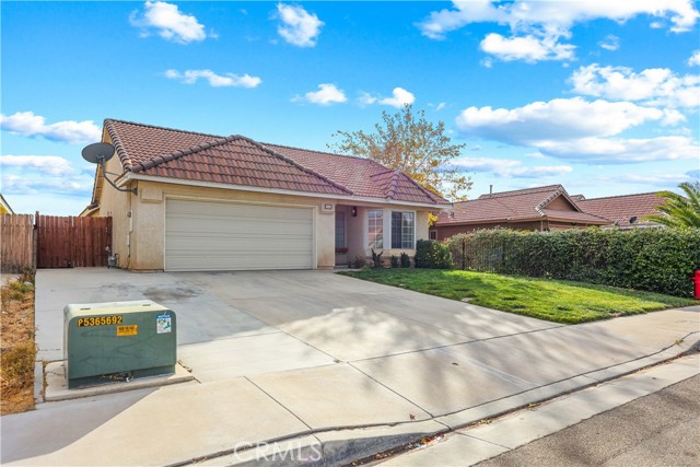 Detail Gallery Image 4 of 30 For 5286 Sunburst Dr, Palmdale,  CA 93552 - 3 Beds | 2 Baths