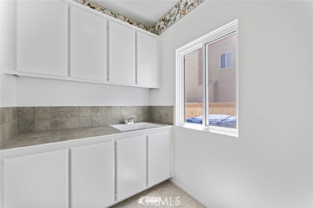 Detail Gallery Image 18 of 28 For 2814 Caruso, Lancaster,  CA 93536 - 4 Beds | 3 Baths