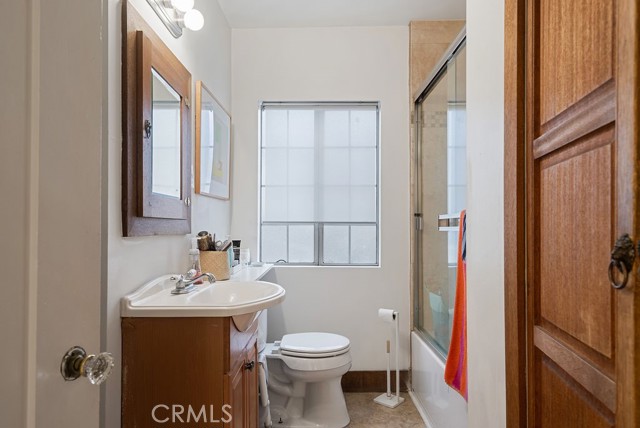 Detail Gallery Image 13 of 26 For 1119 Princeton Dr, Glendale,  CA 91205 - 2 Beds | 1 Baths