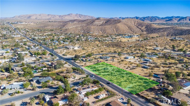 Detail Gallery Image 2 of 10 For 57157 Onaga Trl, Yucca Valley,  CA 92284 - – Beds | – Baths