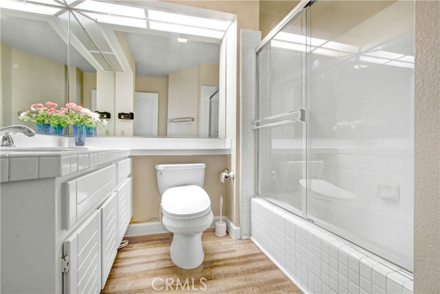 69 Lehigh Aisle, Irvine CA: https://media.crmls.org/medias/9e7702dd-b34e-4fad-8df9-ac1757aace37.jpg