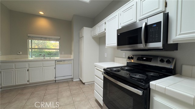 513 Water Oak Lane, F photo 6