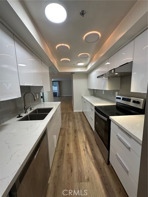 Detail Gallery Image 22 of 49 For 10660 Wilshire Bld #407,  Los Angeles,  CA 90024 - 1 Beds | 2 Baths