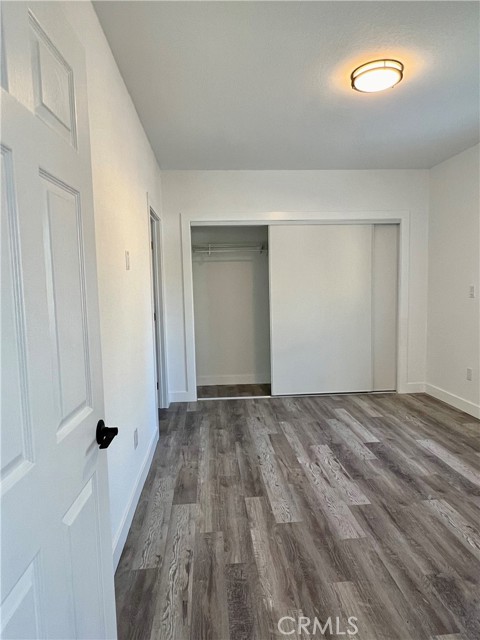 Detail Gallery Image 7 of 8 For 17205 Saticoy St, Lake Balboa,  CA 91406 - 2 Beds | 2 Baths