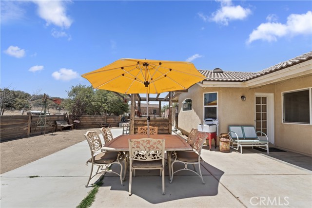 8328 Chateau Road, Phelan CA: https://media.crmls.org/medias/9e79c9da-efce-4acb-b02d-a4c2cbd186c7.jpg