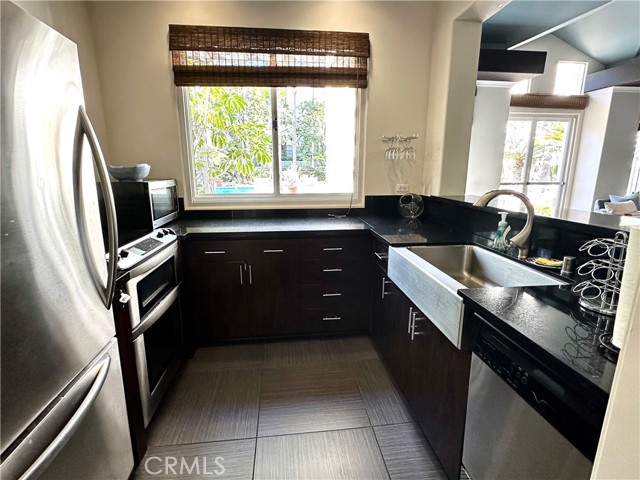 Detail Gallery Image 12 of 31 For 2243 Martin #117,  Irvine,  CA 92612 - 2 Beds | 2 Baths