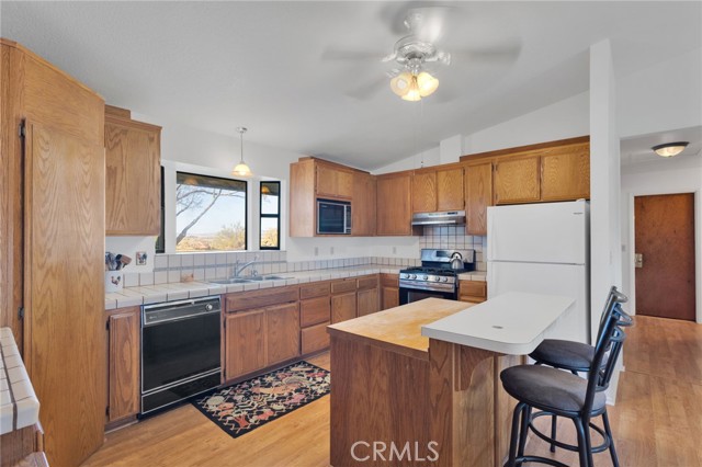 Detail Gallery Image 16 of 62 For 37404 Harvard Rd, Newberry Springs,  CA 92365 - 4 Beds | 3 Baths