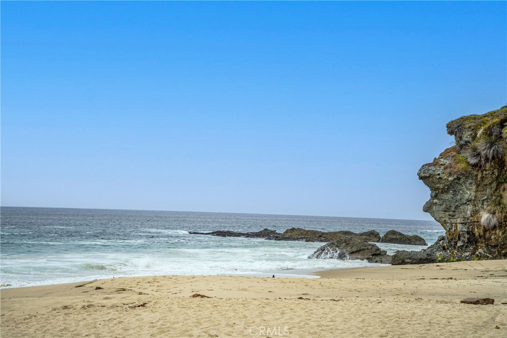 https://media.crmls.org/medias/9e7b8106-5fcd-4572-8d15-17470a50cba0.jpg?preset=X-Large
