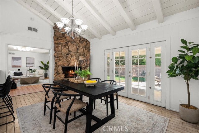 6644 Bianca Avenue, Van Nuys CA: https://media.crmls.org/medias/9e7b8bff-4179-413f-9b86-5af51f6780b2.jpg