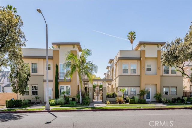 441 N Los Robles Unit: 16