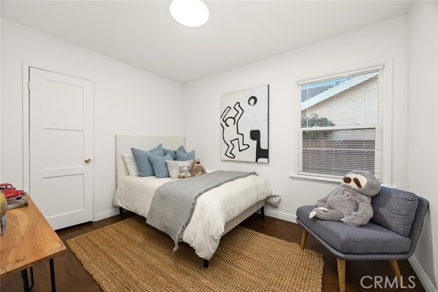 Detail Gallery Image 19 of 49 For 5052 Newcastle, Encino,  CA 91316 - 3 Beds | 2 Baths
