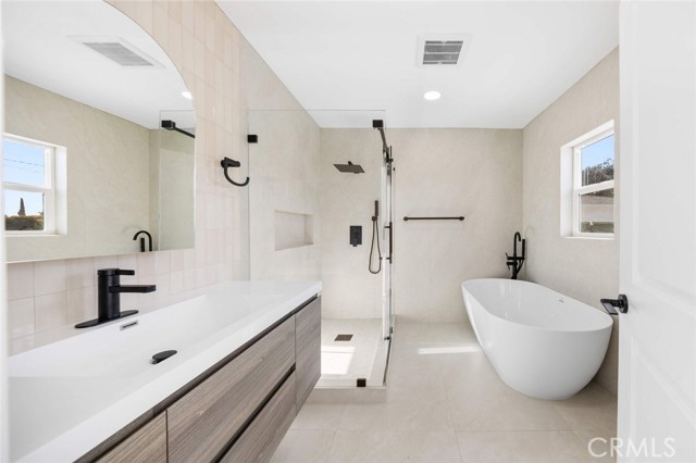 Detail Gallery Image 13 of 26 For 9066 Hermosa, Temple City,  CA 91780 - 5 Beds | 5 Baths