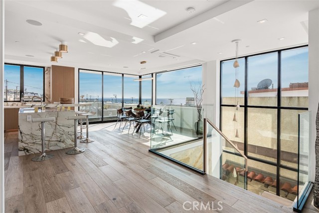 200 40th Street, Manhattan Beach, California 90266, 4 Bedrooms Bedrooms, ,4 BathroomsBathrooms,Residential,Sold,40th,SB22010624