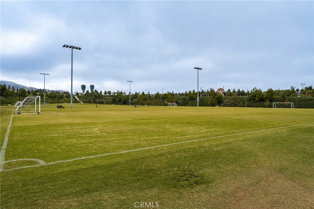 https://media.crmls.org/medias/9e7ed071-957d-4e4f-b106-fe75c46a20f2.jpg?preset=X-Large