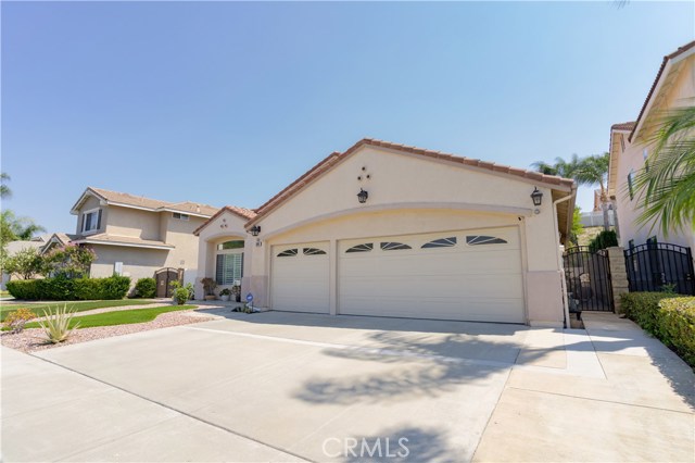 598 Rembrandt Dr, Corona, CA 92882