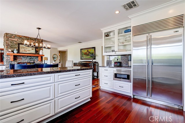 Detail Gallery Image 12 of 34 For 5221 Silver Arrow Dr, Rancho Palos Verdes,  CA 90275 - 4 Beds | 2 Baths