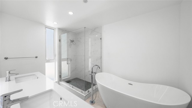 2306 Aviation Boulevard, Redondo Beach, California 90278, 4 Bedrooms Bedrooms, ,5 BathroomsBathrooms,Residential,Sold,Aviation,PV21200474