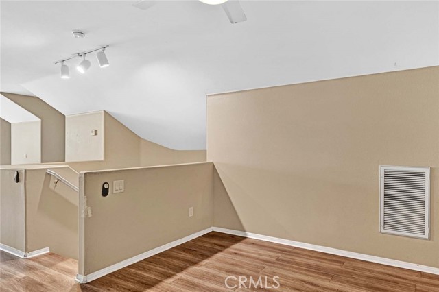 23261 Castle Rock, Mission Viejo CA: https://media.crmls.org/medias/9e805ac5-a1c2-419e-9862-313703dcb8a1.jpg