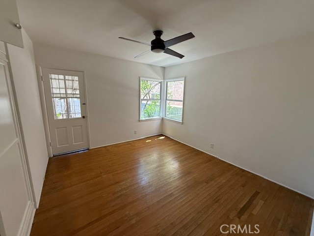 Detail Gallery Image 11 of 32 For 828 E Cypress Ave, Burbank,  CA 91501 - 3 Beds | 2 Baths