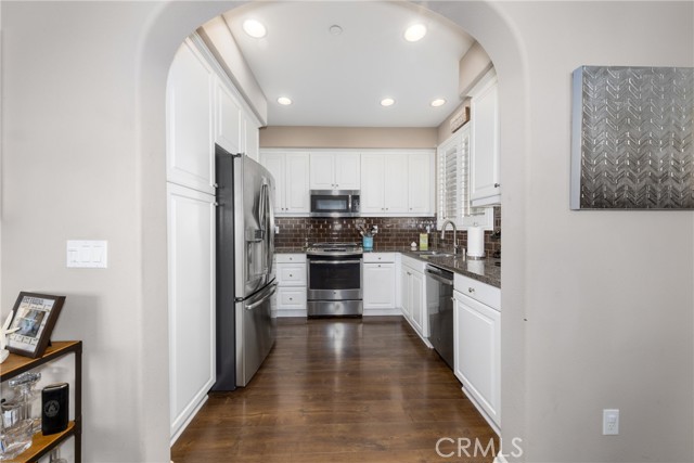 Detail Gallery Image 5 of 29 For 844 Citrus Ct #29,  Claremont,  CA 91711 - 3 Beds | 3 Baths