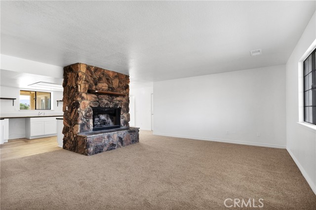 Detail Gallery Image 6 of 26 For 21037 Laguna Rd, Apple Valley,  CA 92308 - 3 Beds | 2 Baths