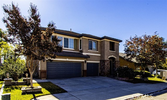 Detail Gallery Image 1 of 28 For 30185 Tenaya Ln, Highland,  CA 92346 - 5 Beds | 4/1 Baths