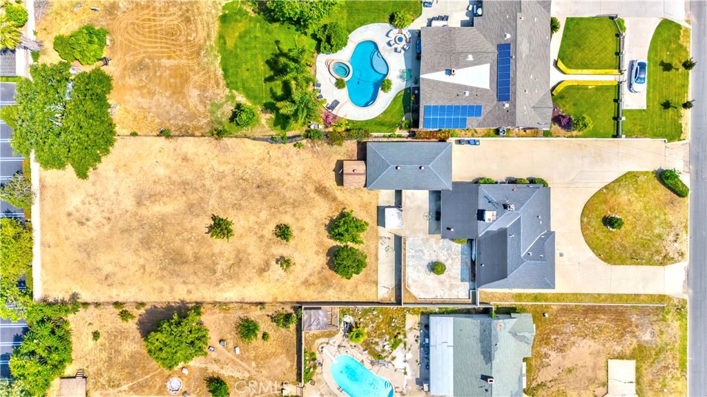 https://media.crmls.org/medias/9e84378a-9e69-4bb6-b175-c8491e9367c7.jpg?preset=X-Large