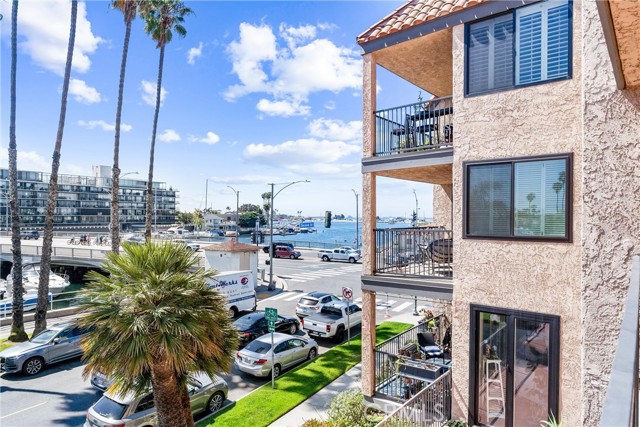 201 Bay Shore Avenue, Long Beach CA: https://media.crmls.org/medias/9e8453d4-3477-40e0-a430-177395c2b95f.jpg