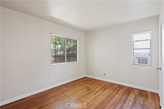 Detail Gallery Image 15 of 23 For 5940 Cedros Ave, Van Nuys,  CA 91411 - 2 Beds | 1 Baths