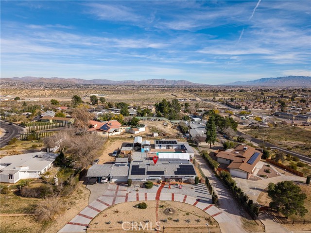 Detail Gallery Image 7 of 48 For 16464 Desert Knoll Dr, Victorville,  CA 92395 - 3 Beds | 3 Baths