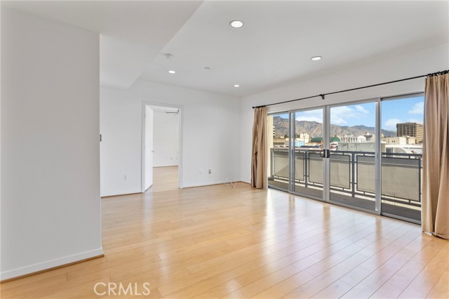 Front Image Thumbnail for CROC25277182