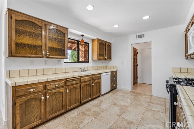 Detail Gallery Image 17 of 49 For 34655 Katherinel, Acton,  CA 93510 - 3 Beds | 2 Baths
