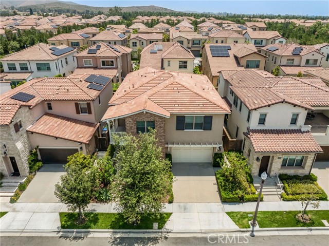 126 Paxton, Irvine CA: https://media.crmls.org/medias/9e86c5fd-1a2a-4a0d-8d59-3d14a6a95f16.jpg
