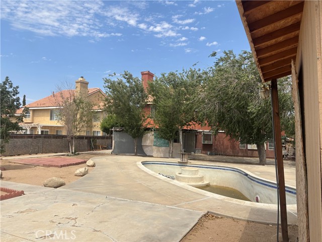 Detail Gallery Image 24 of 29 For 12520 High Desert Rd, Victorville,  CA 92392 - 3 Beds | 2/1 Baths