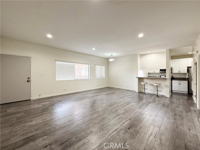 Detail Gallery Image 2 of 31 For 424 S Westmoreland Ave #306,  Los Angeles,  CA 90020 - 2 Beds | 2 Baths