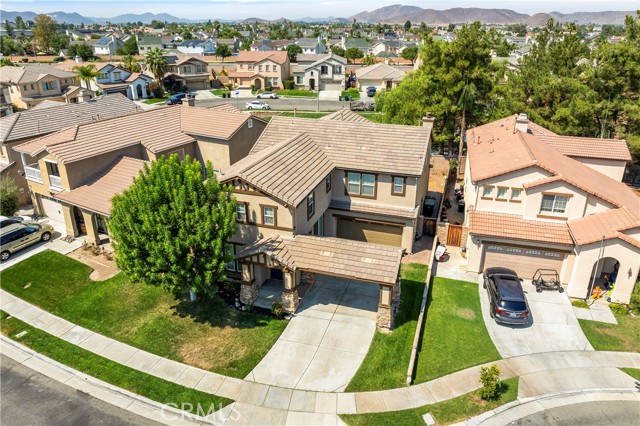 Detail Gallery Image 4 of 48 For 1427 Butterfly Ct, Hemet,  CA 92545 - 5 Beds | 3/1 Baths