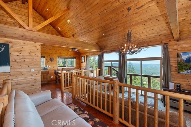 Detail Gallery Image 8 of 75 For 175 N Trails End Rd, Green Valley Lake,  CA 92341 - 5 Beds | 2 Baths