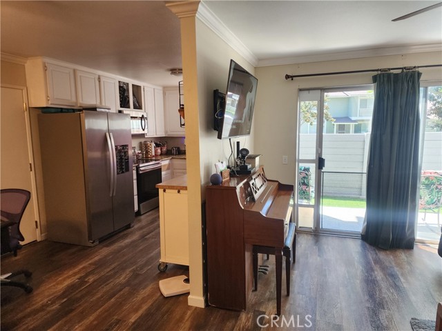 5455 E Candlewood Circle, Anaheim CA: https://media.crmls.org/medias/9e8866ab-6627-4b2f-901f-ce3b2fca11ae.jpg