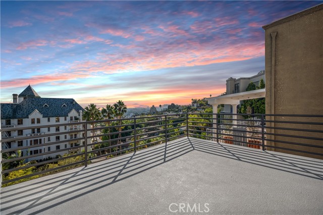 Detail Gallery Image 35 of 35 For 8246 Woodshill Trl, Los Angeles,  CA 90069 - 5 Beds | 5 Baths