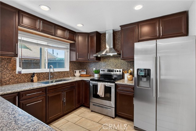 Detail Gallery Image 6 of 23 For 1000 S Citron #9,  Anaheim,  CA 92805 - 2 Beds | 2 Baths