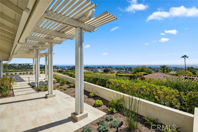 Detail Gallery Image 3 of 58 For 3601 Seabreeze Ln, Corona Del Mar,  CA 92625 - 4 Beds | 2/1 Baths