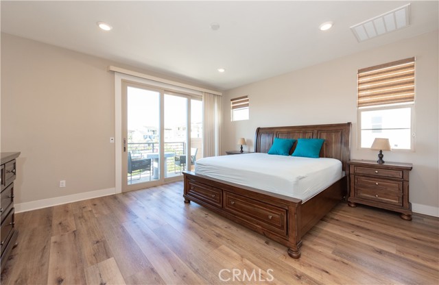 114 Character, Irvine CA: https://media.crmls.org/medias/9e89e476-7ced-475c-9b31-c2ae77d1c2d3.jpg