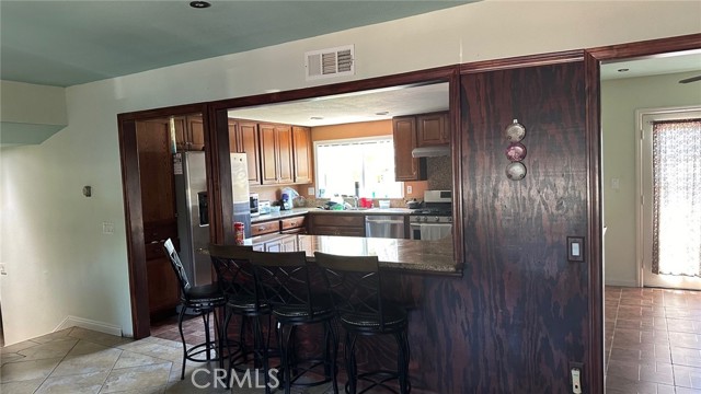 Detail Gallery Image 21 of 42 For 548 E Collins Ave, Orange,  CA 92867 - 3 Beds | 2/1 Baths