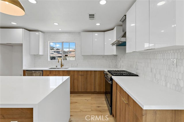 Image 13 of 74 For 19617 Enslow Drive