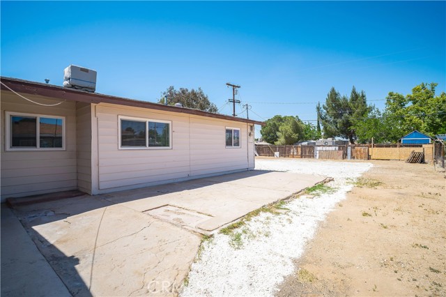 Detail Gallery Image 27 of 30 For 16176 Del Rey Ct, Victorville,  CA 92395 - 4 Beds | 2 Baths