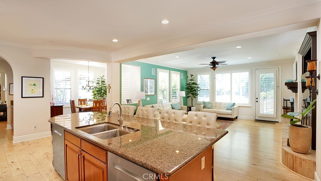 MLS #OC25258834 image #12