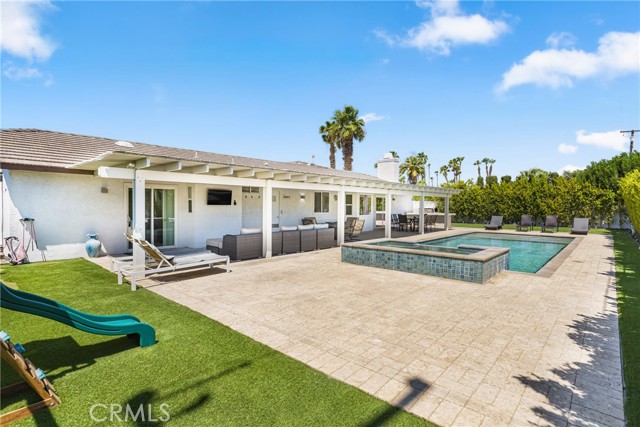 2230 N Volturno Road, Palm Springs CA: https://media.crmls.org/medias/9e8c9dd7-fac4-478d-9084-ad158a09f206.jpg