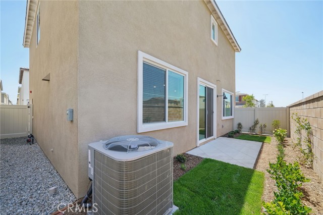 2132 Bergamot Street, Redlands CA: https://media.crmls.org/medias/9e8d84c7-ac4b-4790-9495-be2ca2bde0b1.jpg