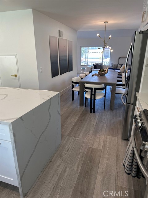 23772 Singapore Street, Mission Viejo CA: https://media.crmls.org/medias/9e8da4e2-2adb-493e-985e-f09ba7663826.jpg
