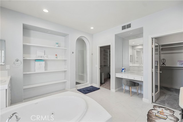 25 Winfield Drive, Ladera Ranch CA: https://media.crmls.org/medias/9e8e1326-ad87-4b4e-aca2-1f7fca6e125d.jpg